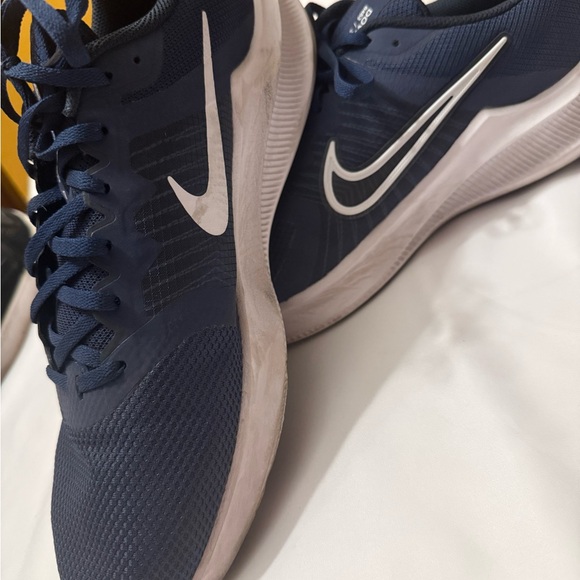 Nike Downshifter midnight navy size 13 Sneakers - Picture 2 of 8